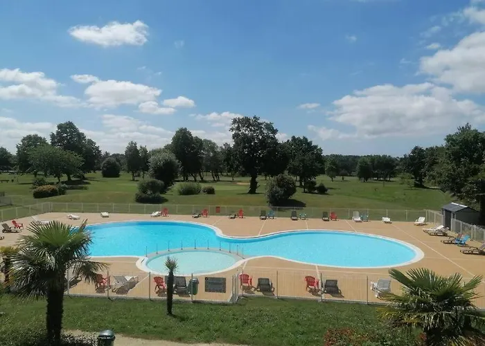 Дом отдыха La Maison Du Golf - Jardin - Piscine - 4p *